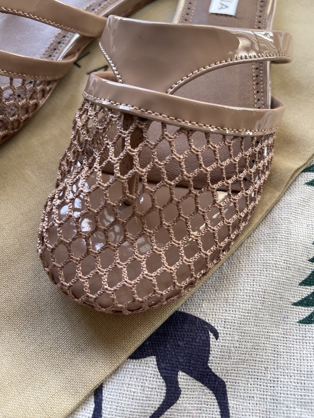 Alaïa Wmns Fishnet Mule - Picture 2 of 6